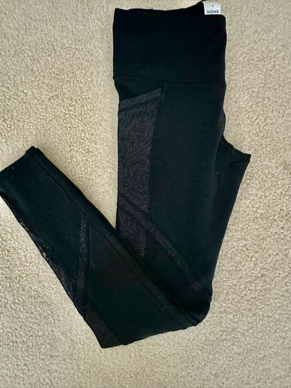 Ivivva By Lululemon, Leggings, Black
Size 8
Good Pre-Owned Condition